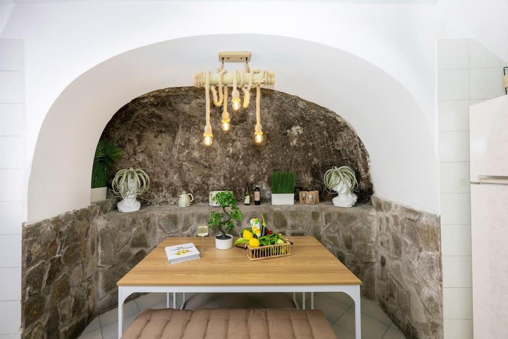 House On The Rock Apartment Positano Exterior foto